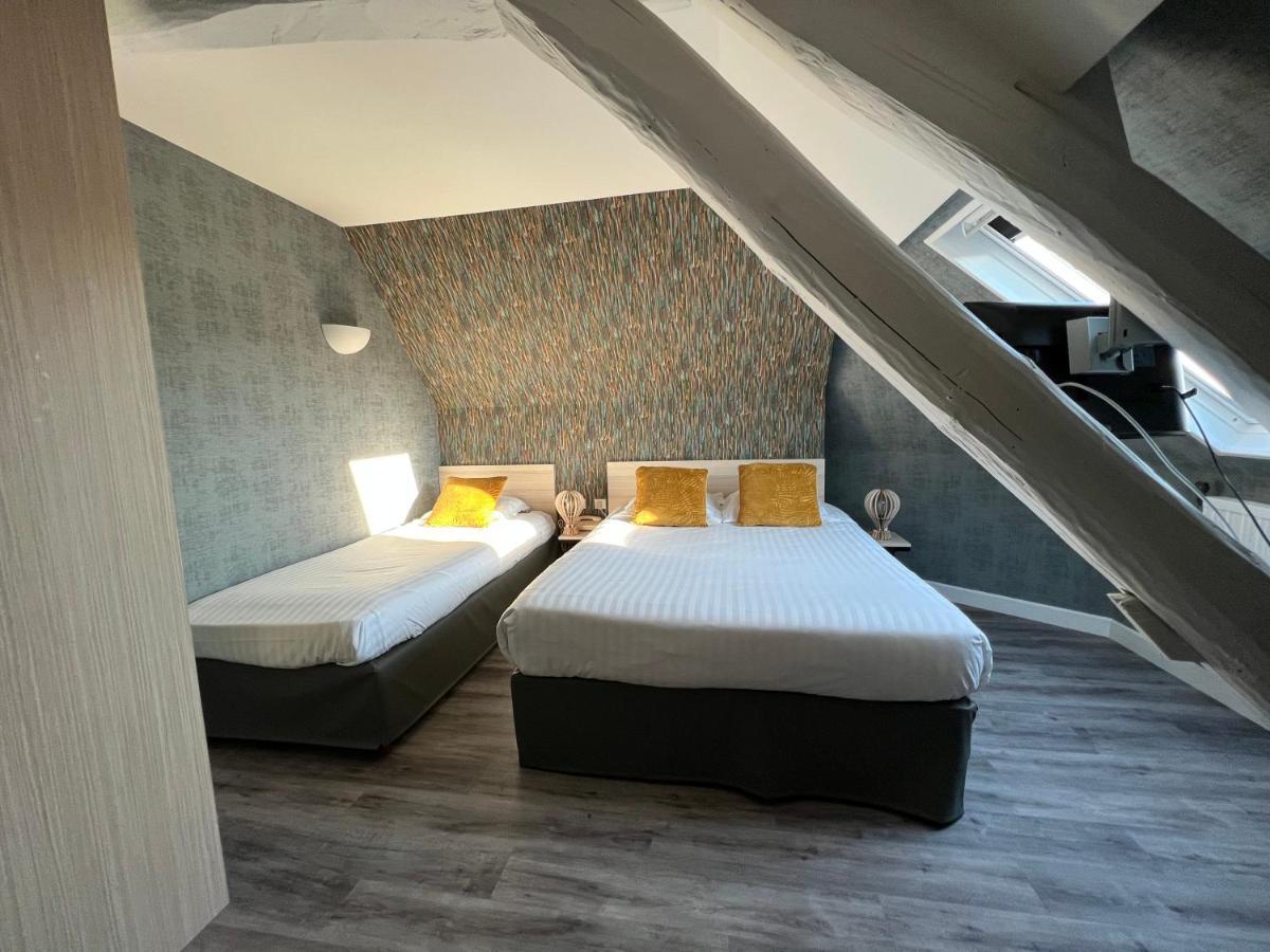 Hotel De Troyes Bagian luar foto
