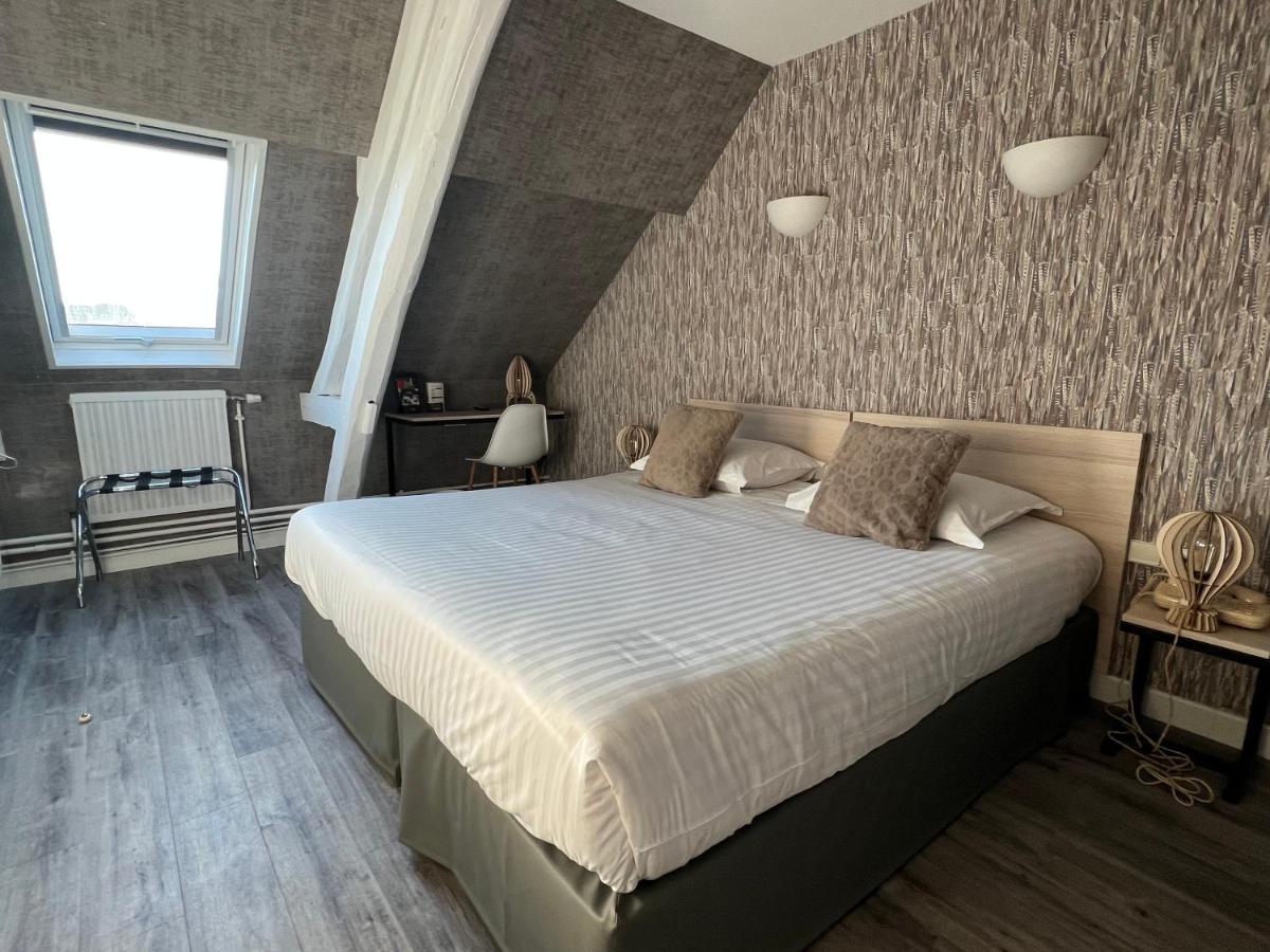 Hotel De Troyes Bagian luar foto