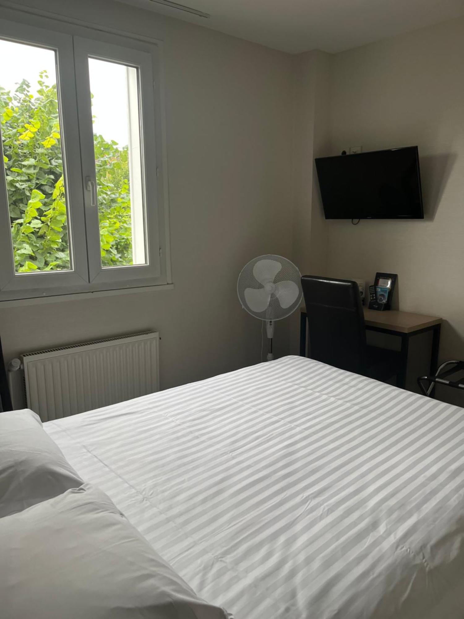 Hotel De Troyes Ruang foto